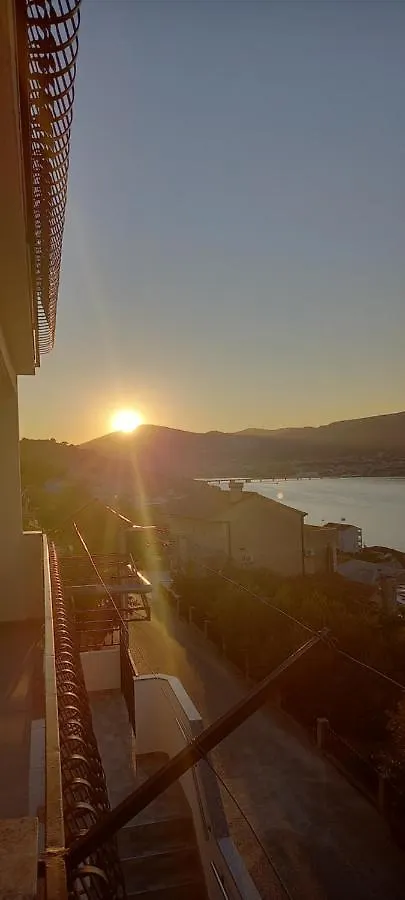 Blaise Apartman Trogir 0*,