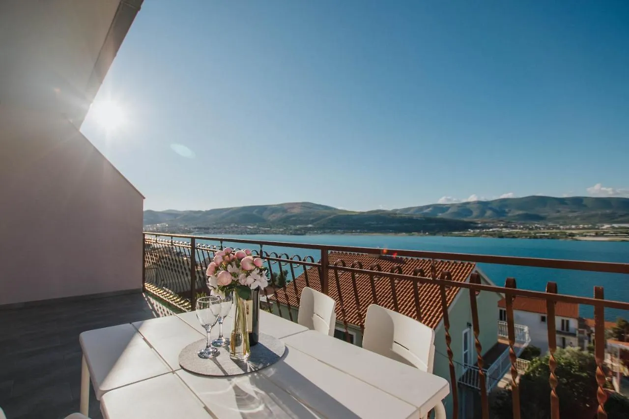 Blaise Apartment Trogir 0*,